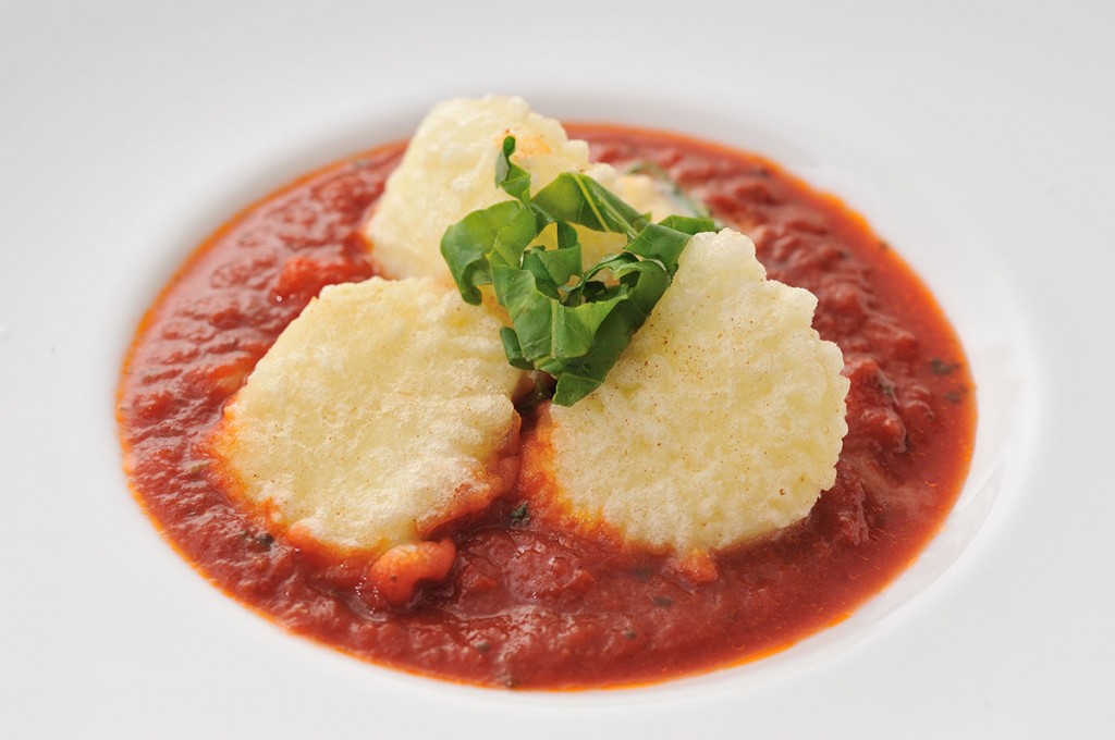 Tempura Mozzarella with Marinara Sauce Medallion Foods Inc.